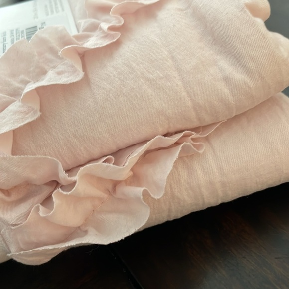 Pottery Barn Kids Casual Pink Ruffle Recycled Quilted Sham, NWOT - Picture 9 of 9